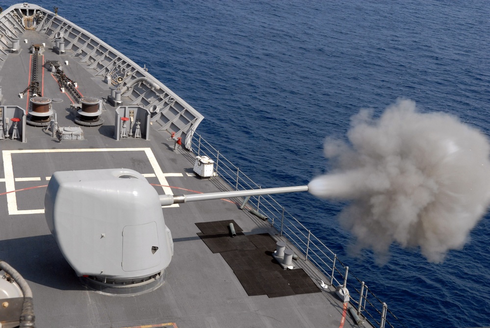 Blasting away in the Indian Ocean Blasting away in the Indian Ocean