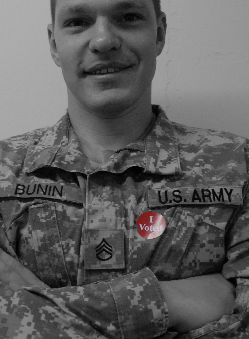 Soldiers Vote While Deployed
