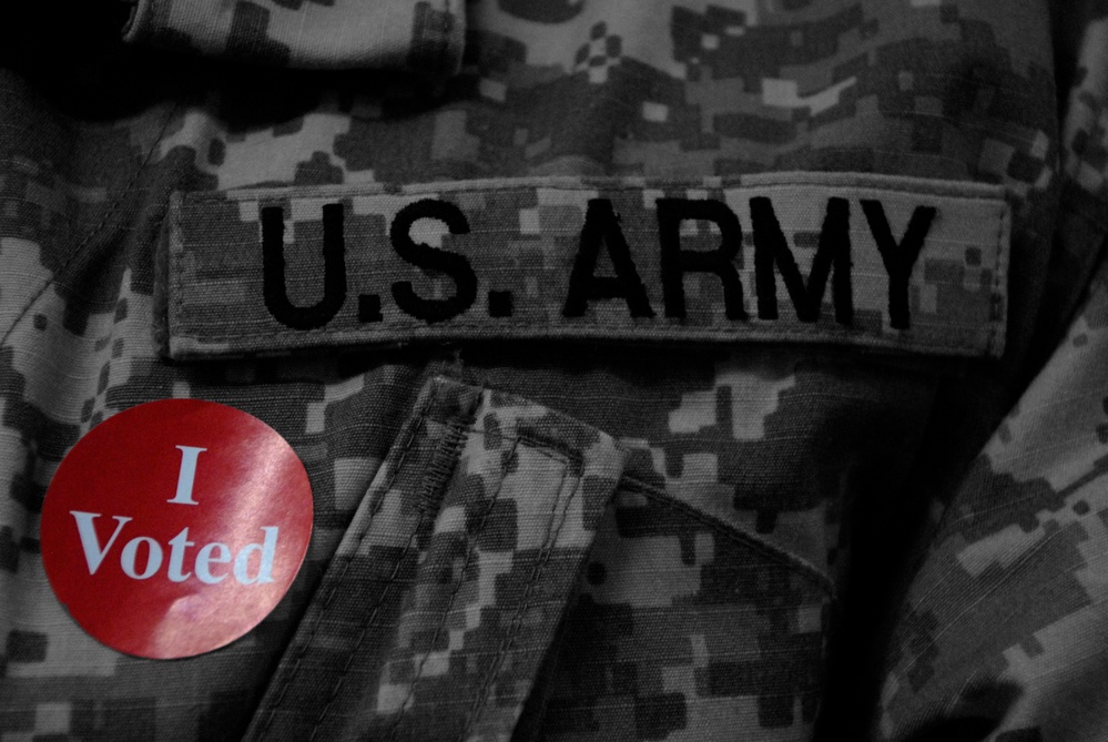 Soldiers Vote While Deployed