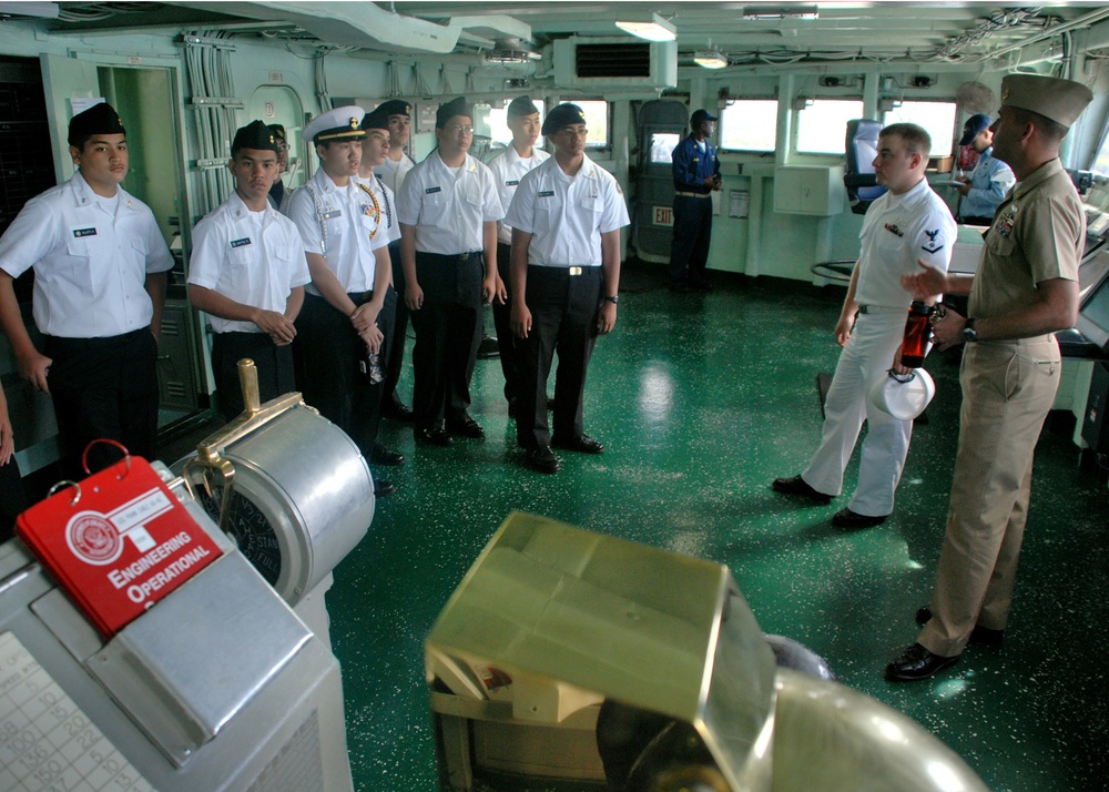 Navy Junior Reserve Officer Training Corps students tour USS Frank Cable