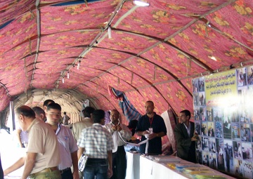 Rainy day doesn't stop flood of Iraqi business