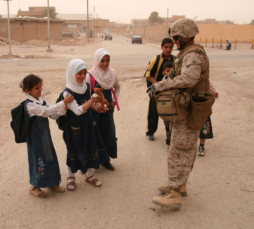 Marines Reach Out to Small-Town Kids