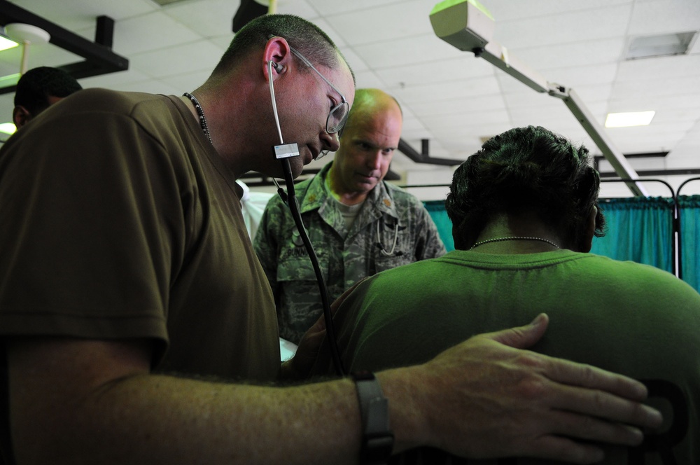 USS Kearsarge Continuing Promise 08 USS Kearsarge Continuing Promise 08