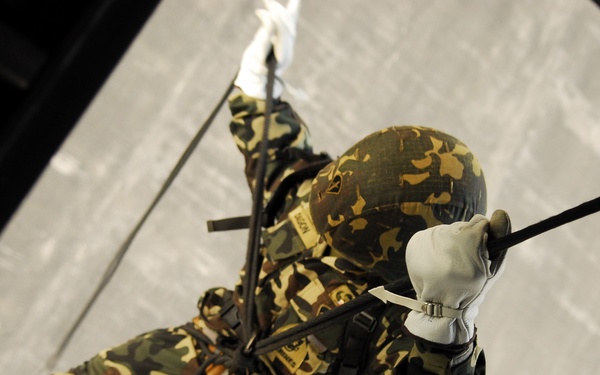 U.S. and Philippine Marines Conduct Rapelling Training