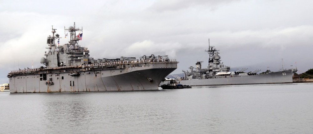 USS Peleliu arrives at Naval Station Pearl Harbor