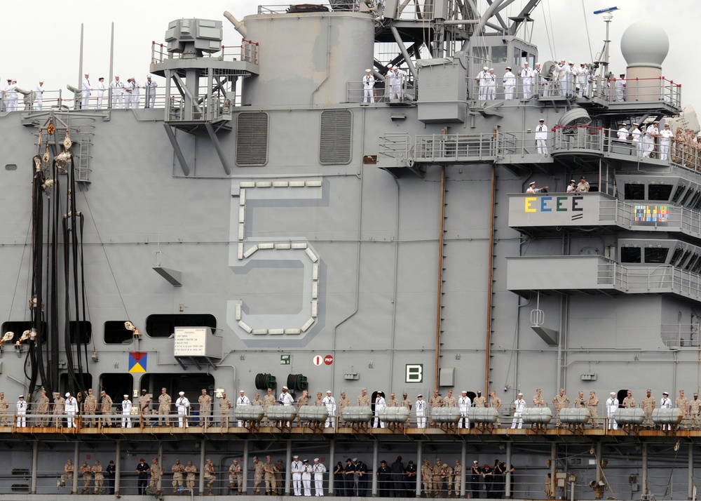 USS Peleliu arrives at Naval Station Pearl Harbor