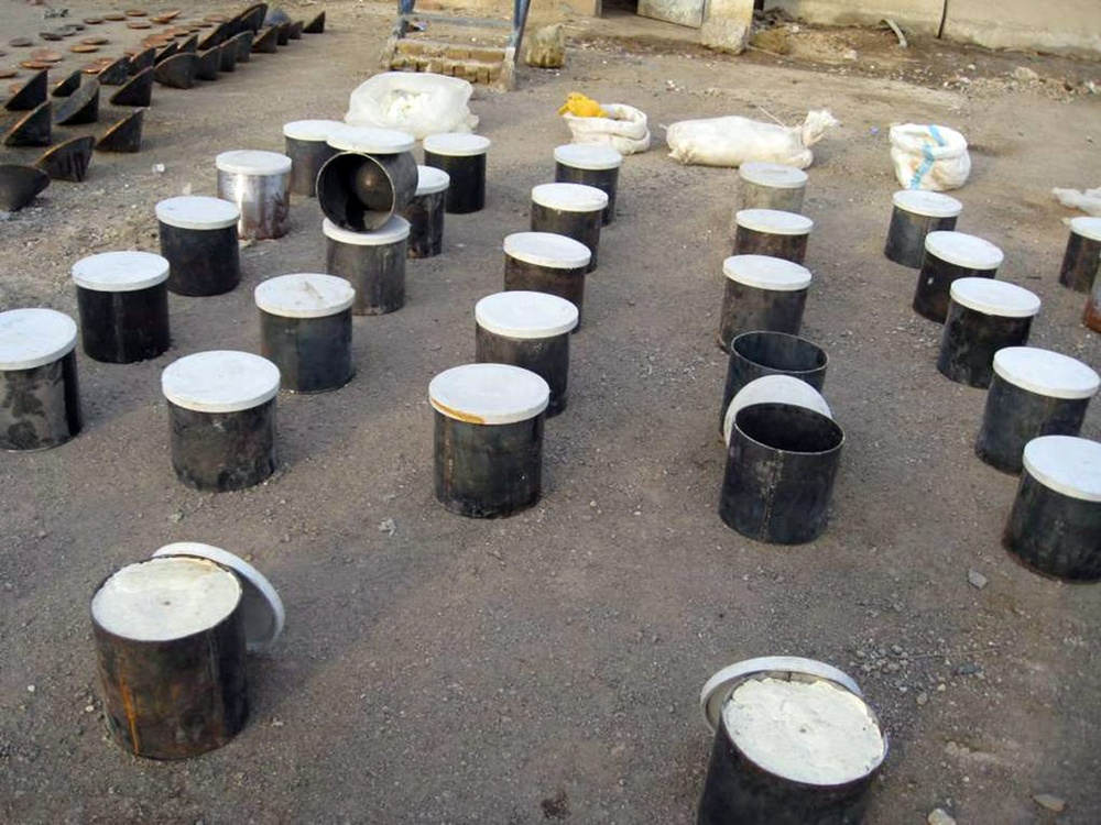 Iraqi army soldiers seize 2nd large weapons cache in Sadr City in week