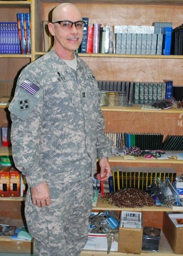 Multi-National Division - Baghdad chaplain gives words of encouragement to Soldiers: 'God Bless You'