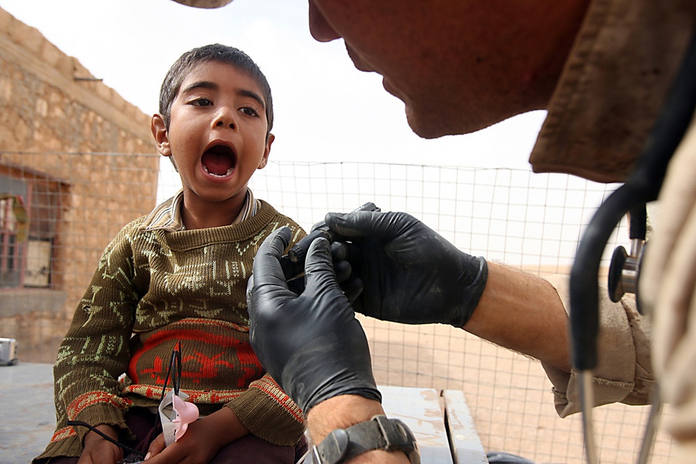 Transition team keeps watchful eye over Iraqi population