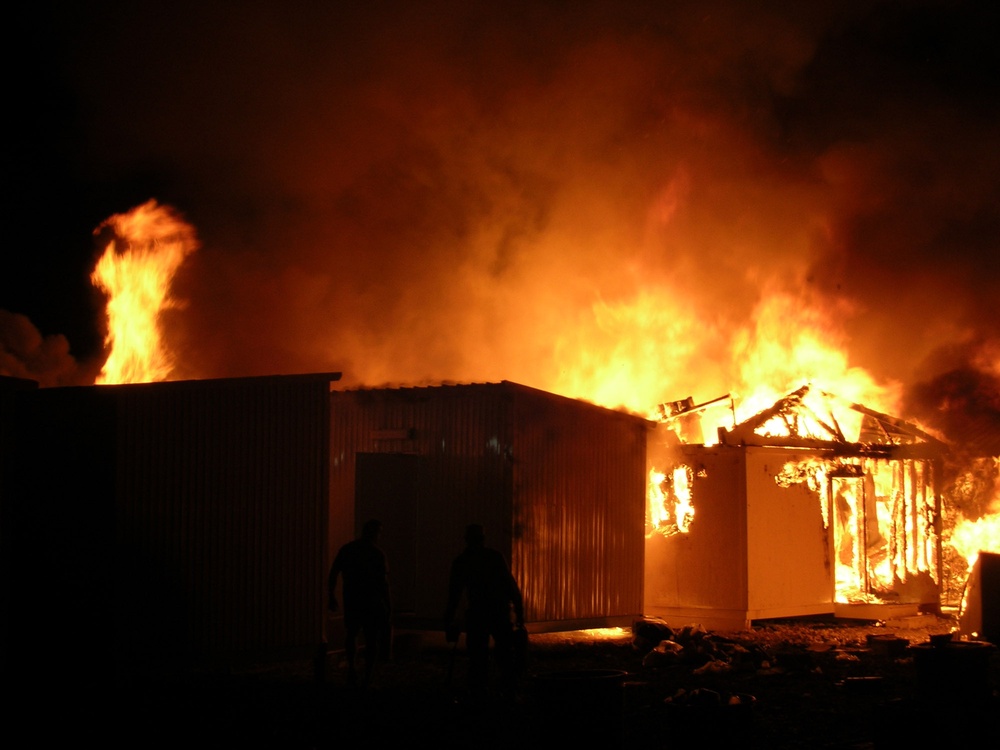 Iraqi Army, Coalition work together to fight fire, prevent injuries