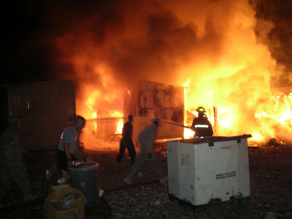 Iraqi Army, Coalition work together to fight fire, prevent injuries