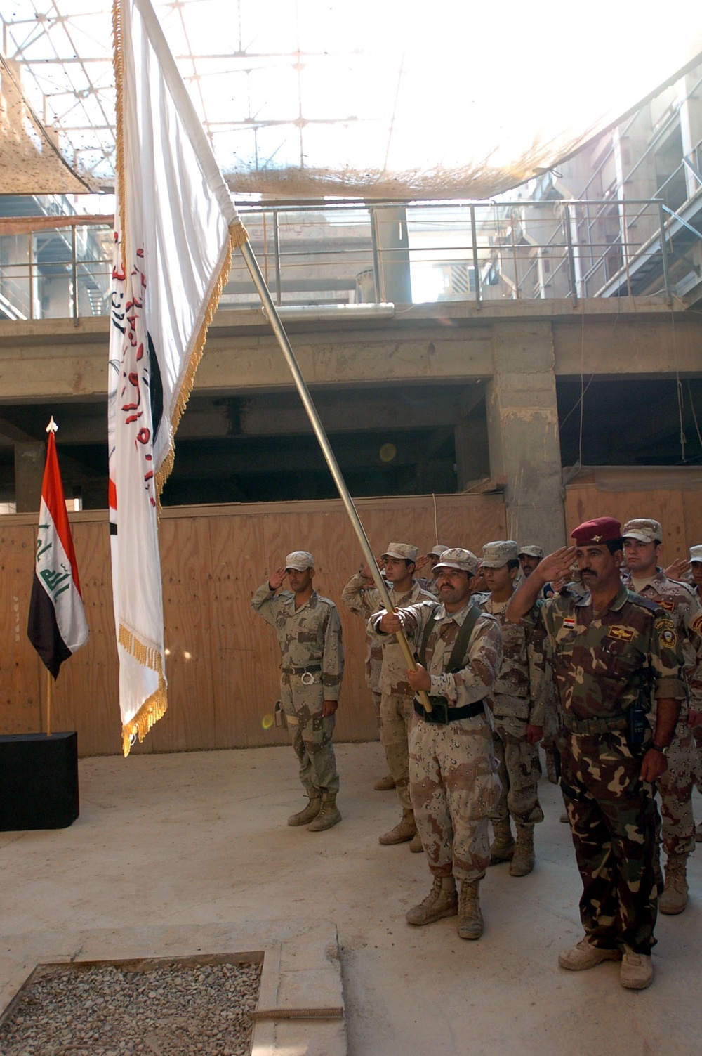 Iraqi army takes over Combat Outpost Dragon