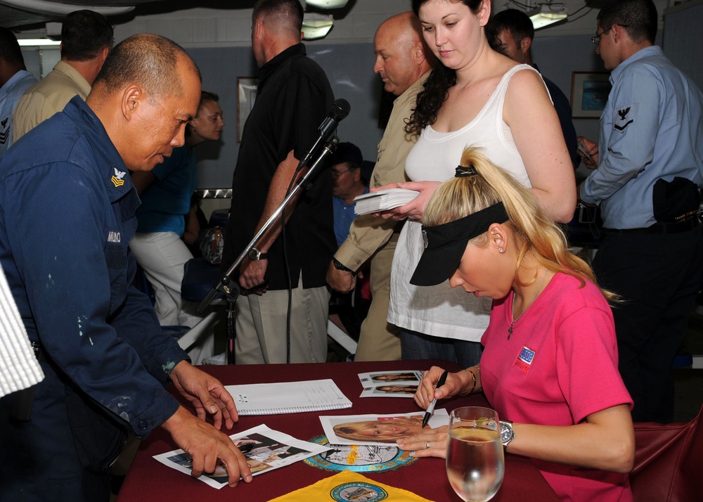 Anna Kournikova visits Sailors in Guam
