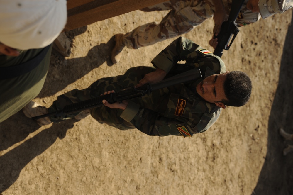 Iraqi scout platoon training