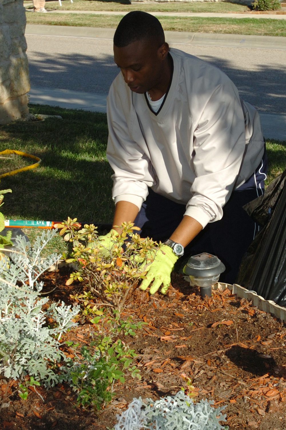 'Wagonmaster' Soldiers reach out for Make A Difference Day