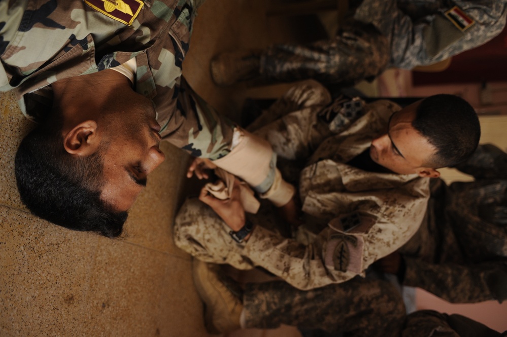 Iraqi Army First Aid Class