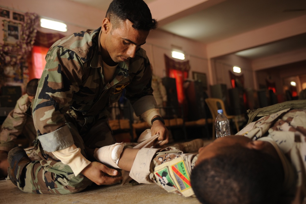 Iraqi Army First Aid Class