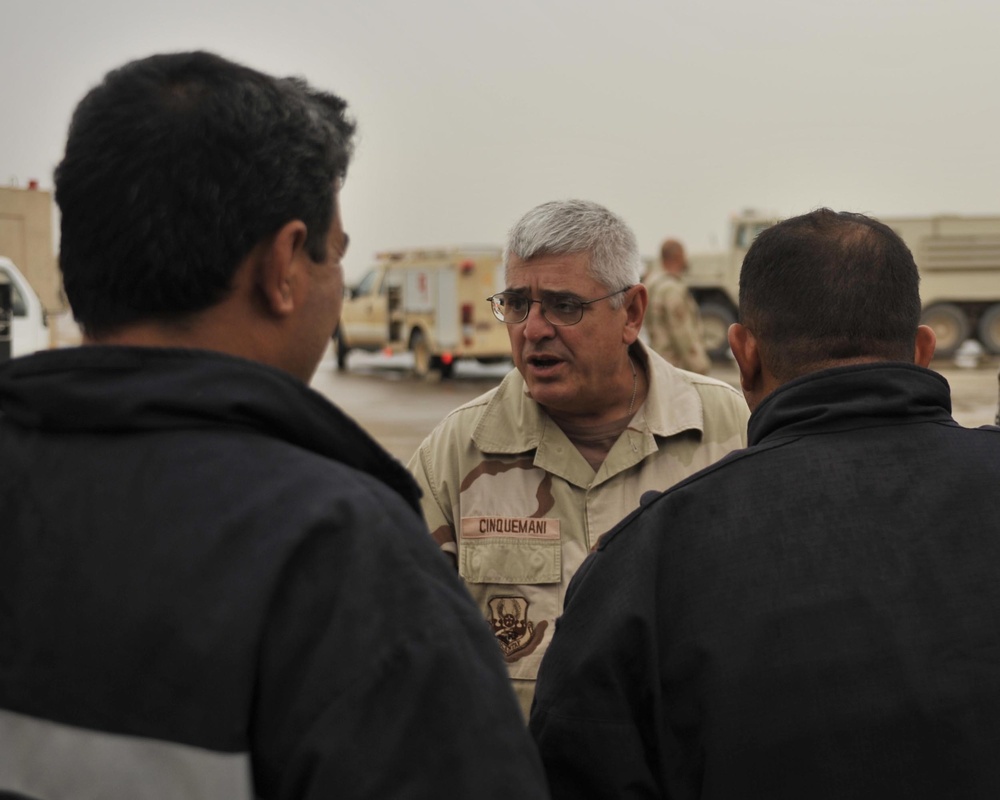 Iraqi, American firefighters combine forces for airfield protection