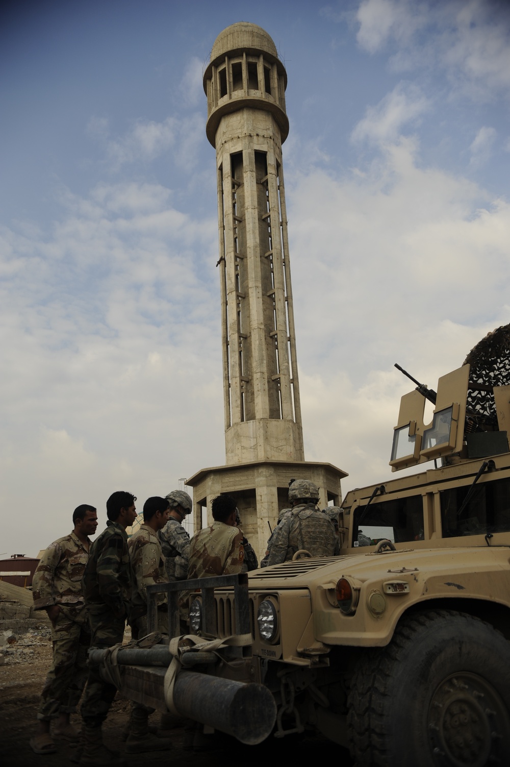 U.S., Iraqi's Patrol Near Mosul
