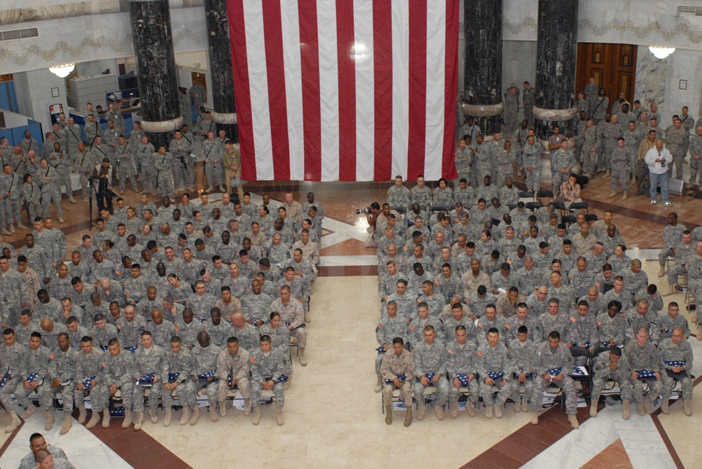 Service members become U.S. citizens on Election Day