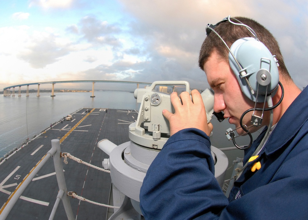 USS Bonhomme Richard prepares to cross San Diego Bay bridge