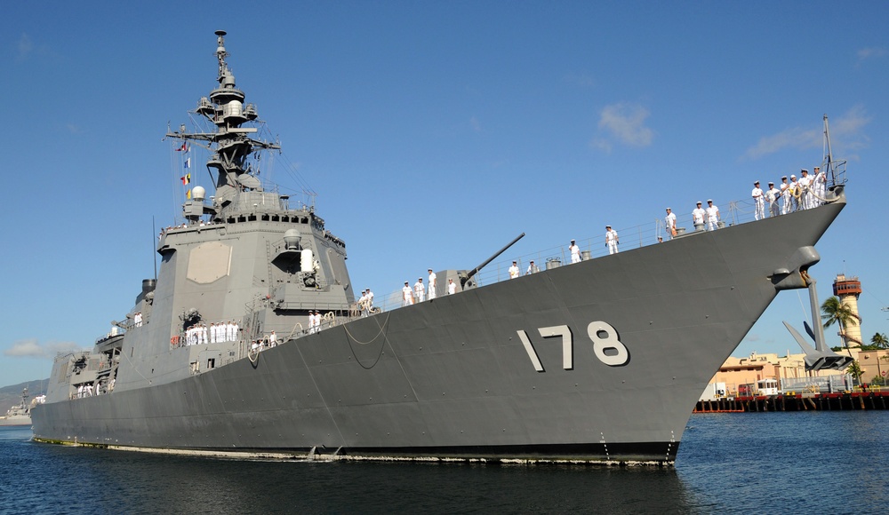 JS Ashigara in Pearl Harbor for port visit