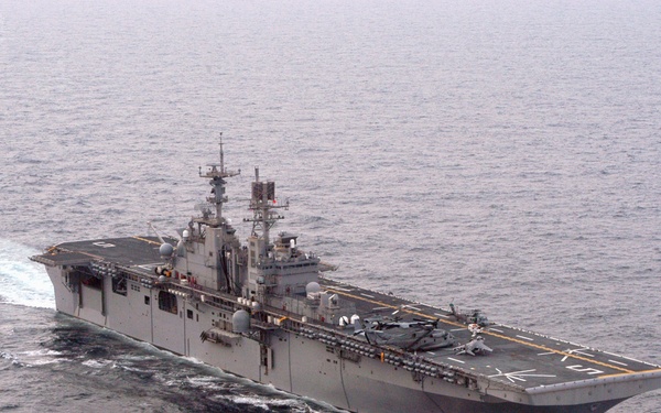 Bataan Expeditionary Strike Group conducts group sail training