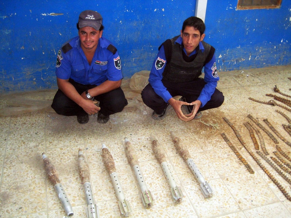 Iraqi police seize cache in field near Jisr Diyala