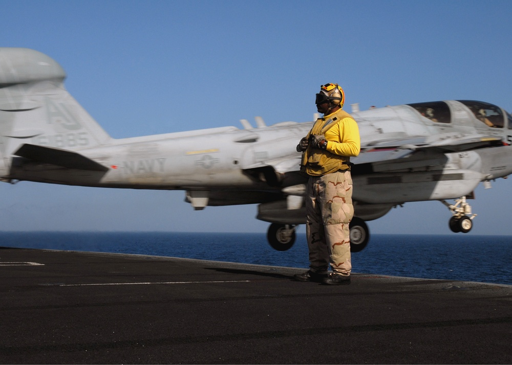 Aircraft launches aboard USS Theodore Roosevelt