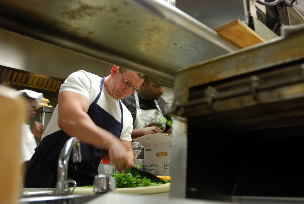 Robert Irvine Cooks for Troopers