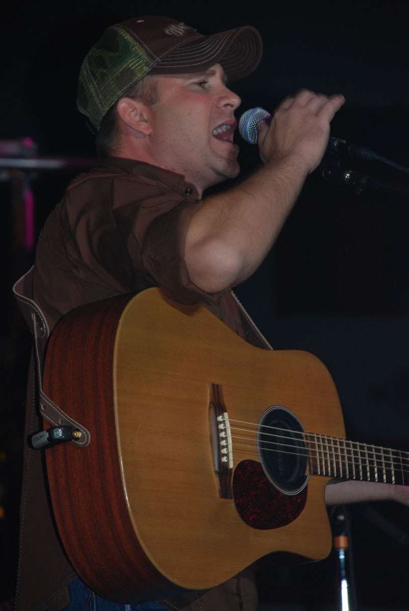Indiana Guard, country artists help Morgan County
