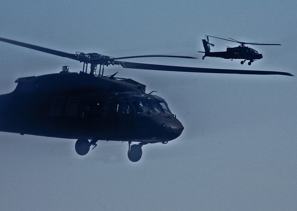 Flying with Combat Aviation Brigade, 4th Infantry Division