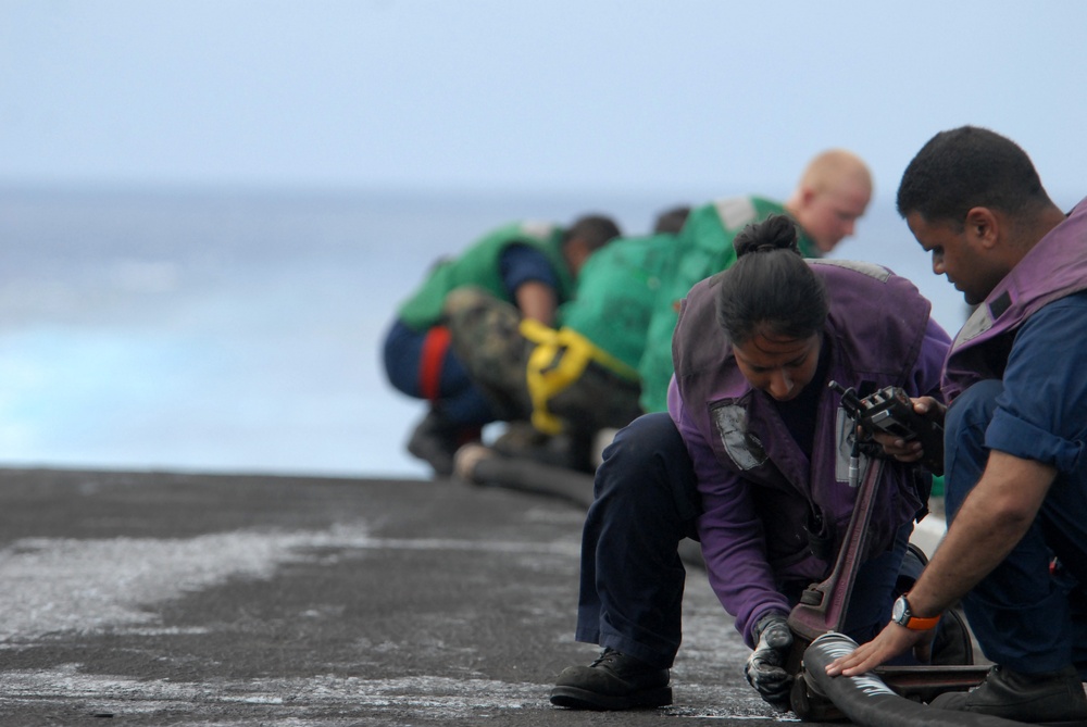 Nuclear power mobile training team drill aboard USS Ronald Reagan