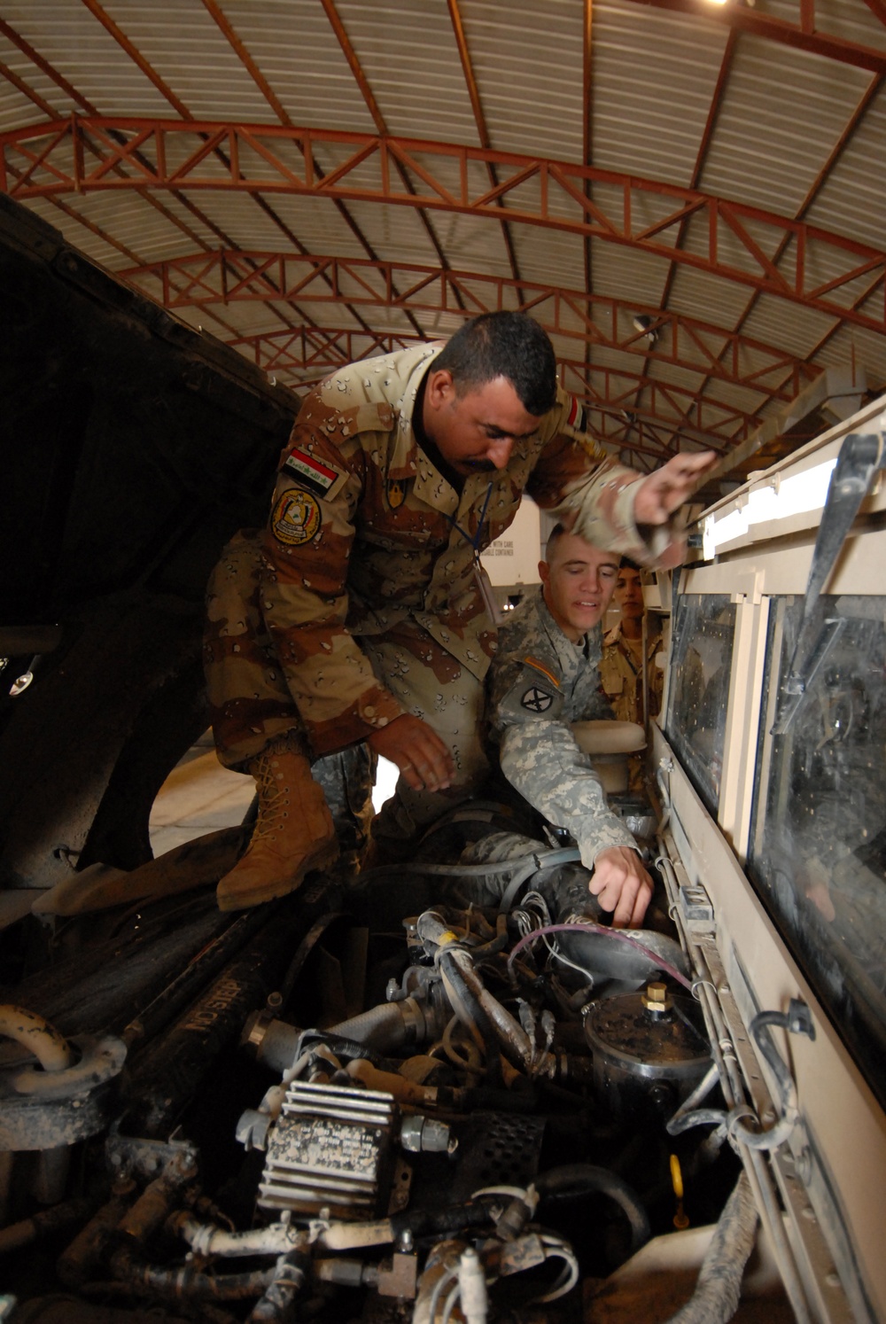 Iraqi vehicle maintenance