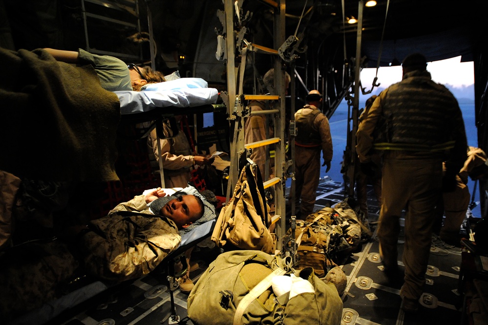 Iraqi Doctors Study American Aeromedical Evacuation Program