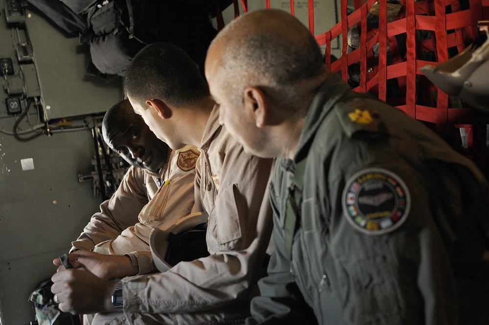 Iraqi Doctors Study American Aeromedical Evacuation Program