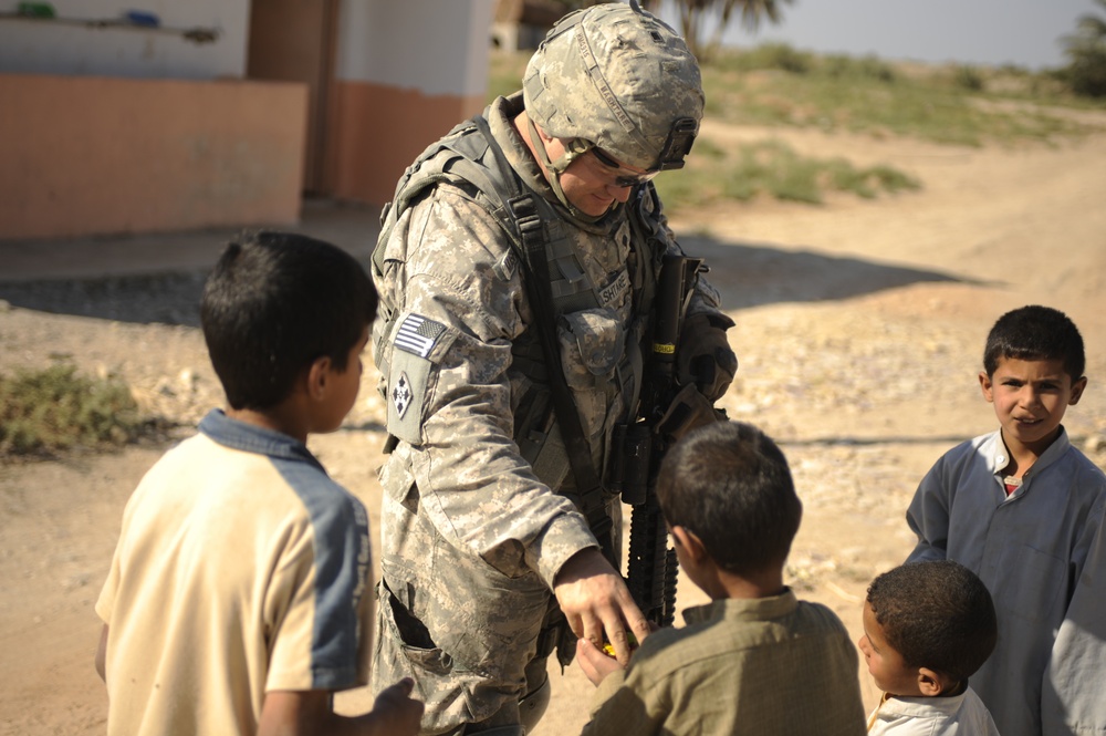 Leaflet Patrol in Diwaniyah