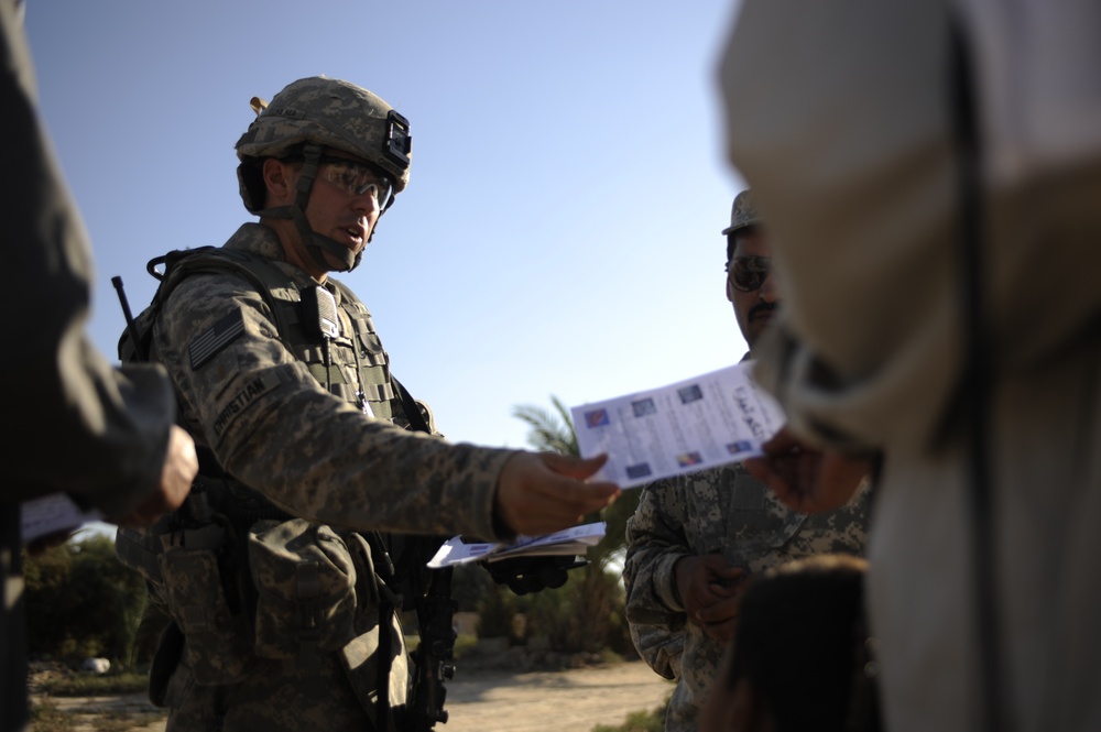 Leaflet Patrol in Diwaniyah