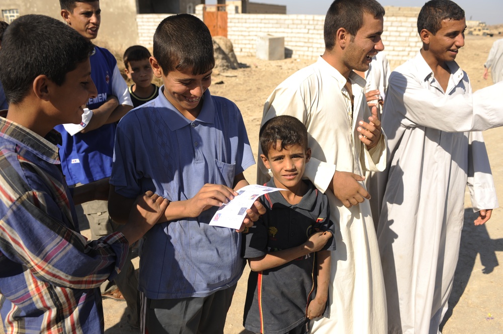 Leaflet Patrol in Diwaniyah