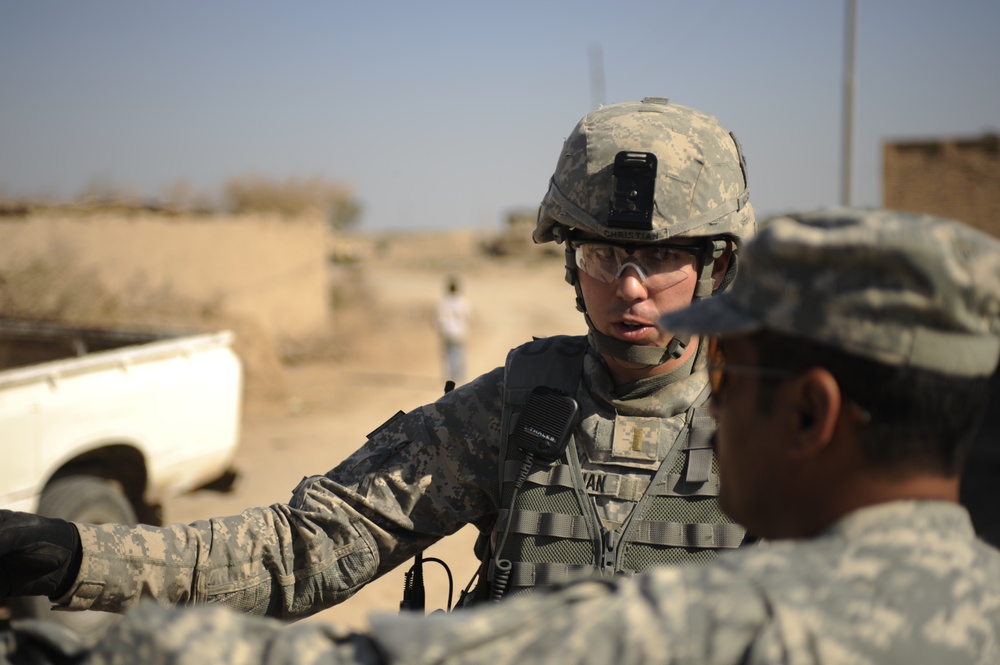 Leaflet Patrol in Diwaniyah