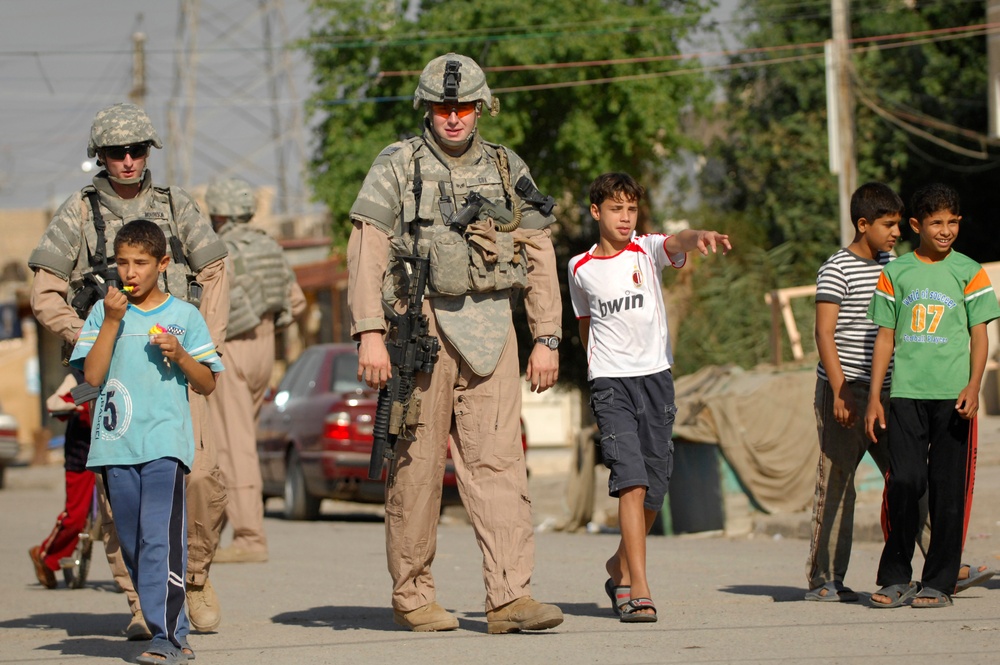 USAF Walking Patrol in Al Bayaa