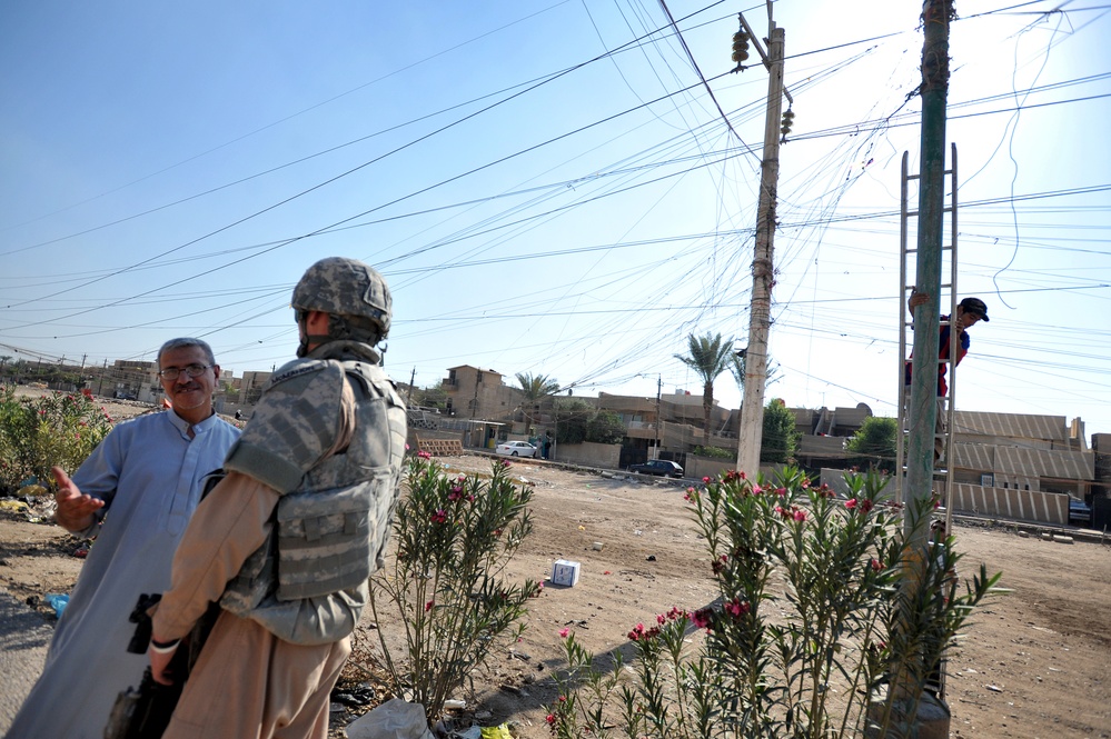 USAF Walking patrol in Al Bayaa