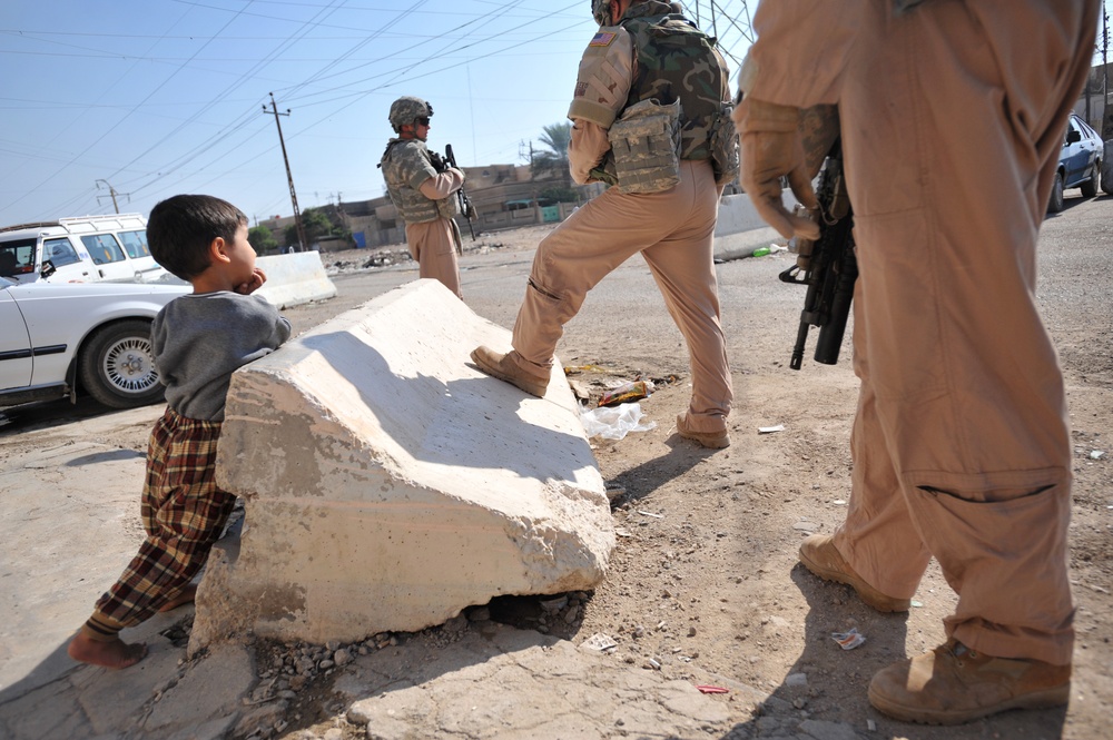 USAF Walking patrol in Al Bayaa