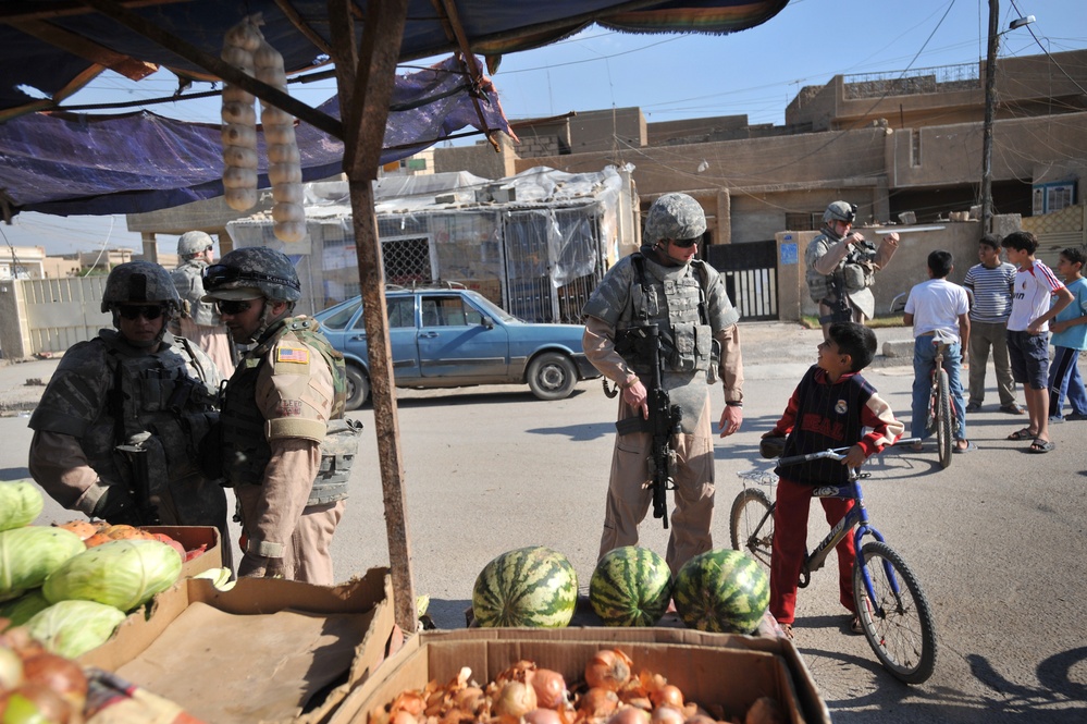 USAF Walking patrol in Al Bayaa