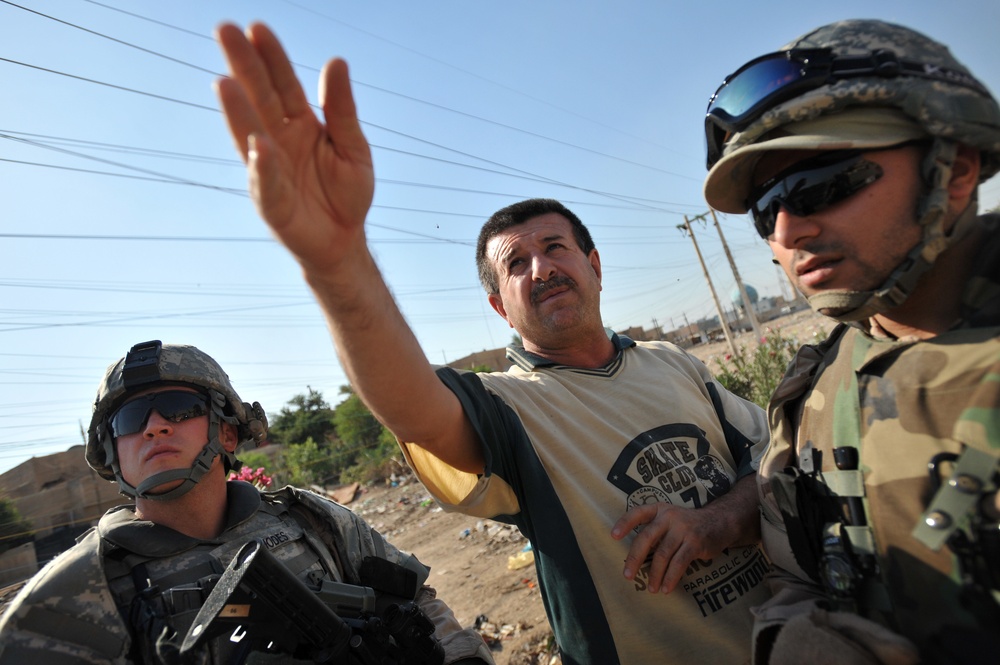 USAF Walking patrol in Al Bayaa