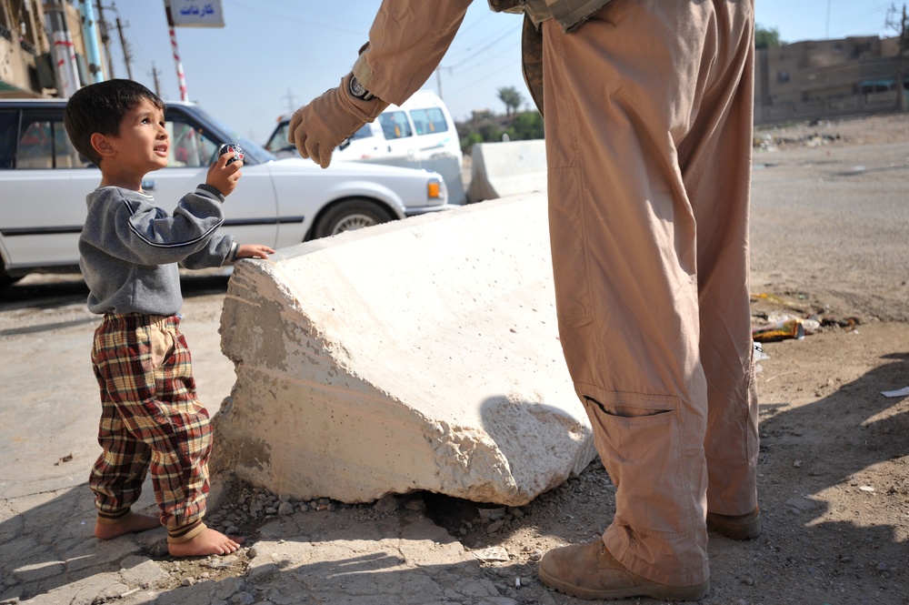 USAF Walking patrol in Al Bayaa