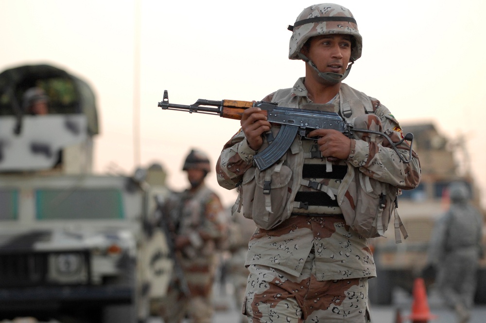 USAF Walking Patrol in Al Bayaa