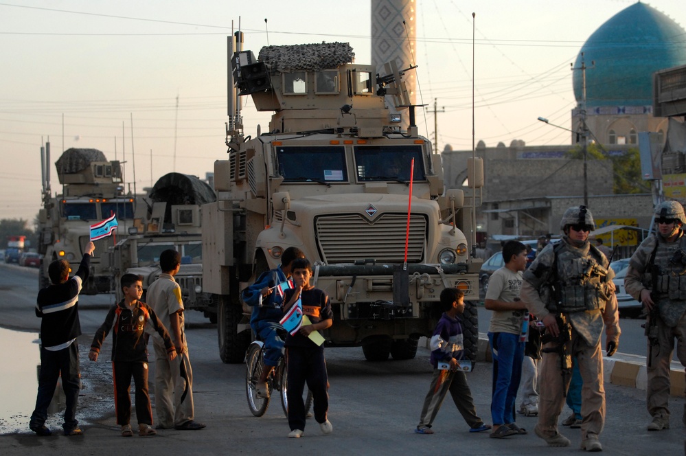USAF Walking patrol in Al Bayaa