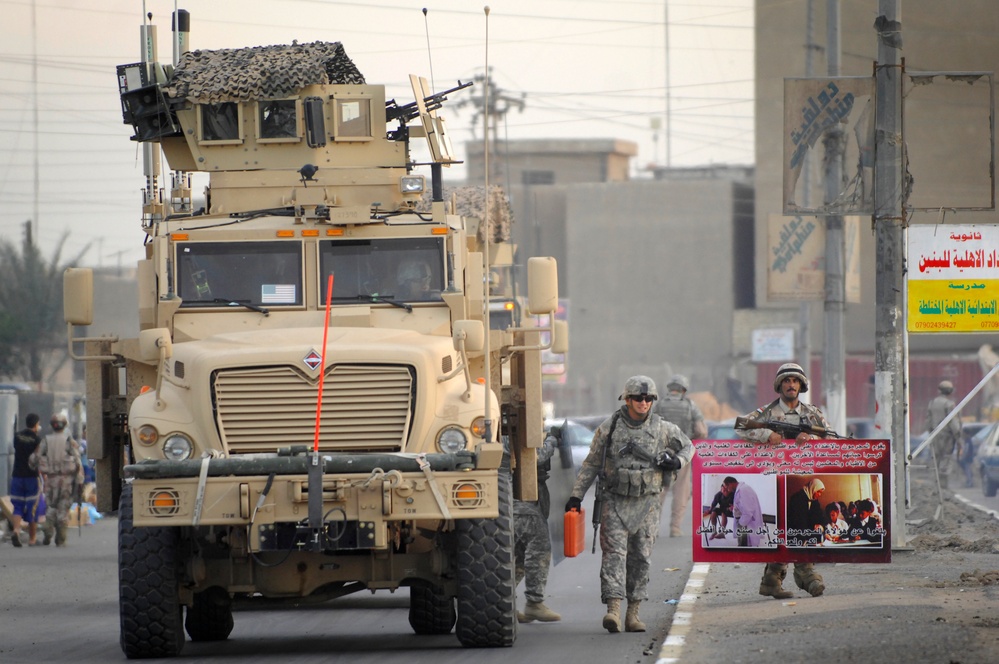 USAF Walking patrol in Al Bayaa