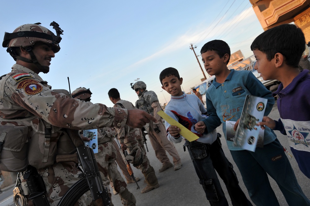 USAF Walking patrol in Al Bayaa